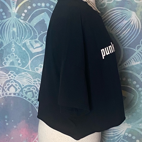 Punk is not Dead short sleeve black white letters cropped t-shit stretch 2 XL - Picture 4 of 5